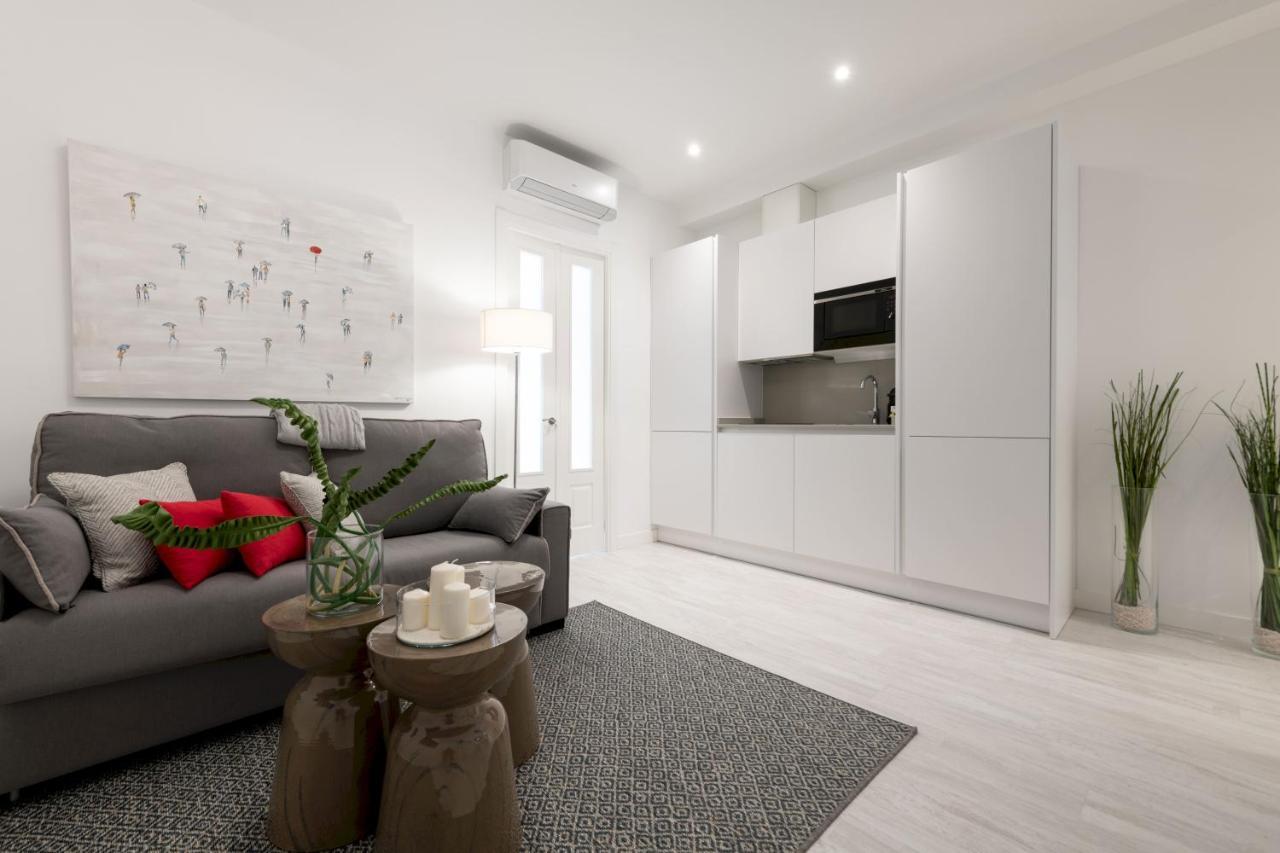1 Bedroom 1 Bathroom- Lavapies- Minty Stay- Ave Maria Madrid Exteriör bild
